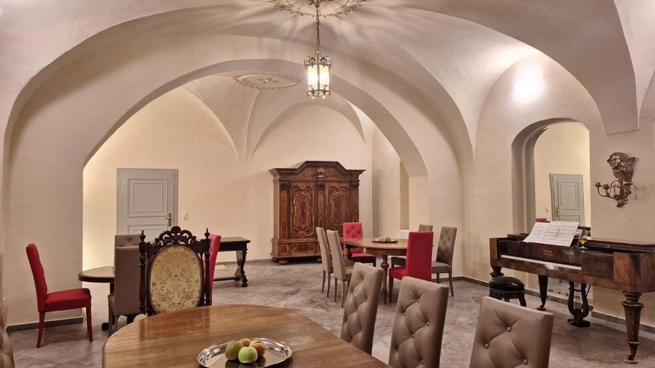 Stadtpalais Familien-Suite 4 Zimmer Mit Galerie Maximal 6 Personen เบาท์เซน ภายนอก รูปภาพ