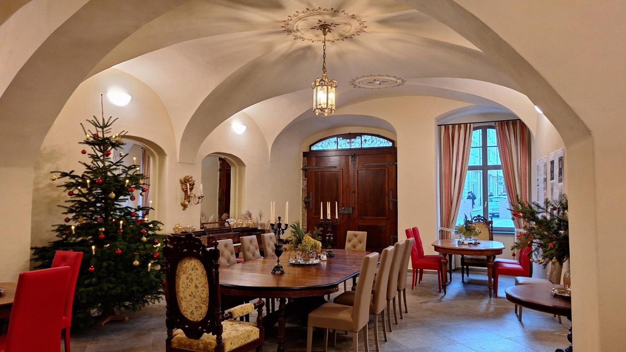 Stadtpalais Familien-Suite 4 Zimmer Mit Galerie Maximal 6 Personen เบาท์เซน ภายนอก รูปภาพ