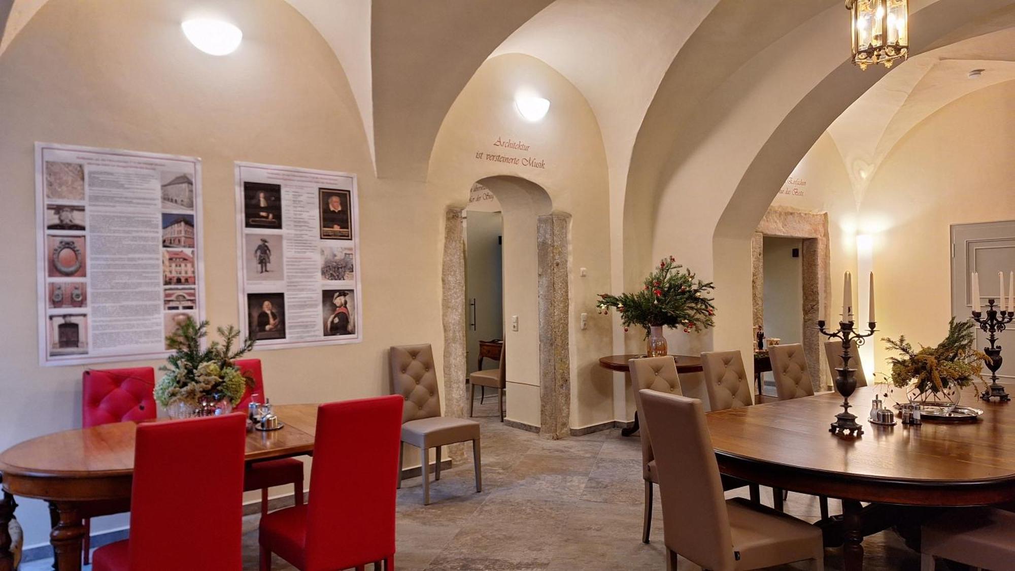 Stadtpalais Familien-Suite 4 Zimmer Mit Galerie Maximal 6 Personen เบาท์เซน ภายนอก รูปภาพ